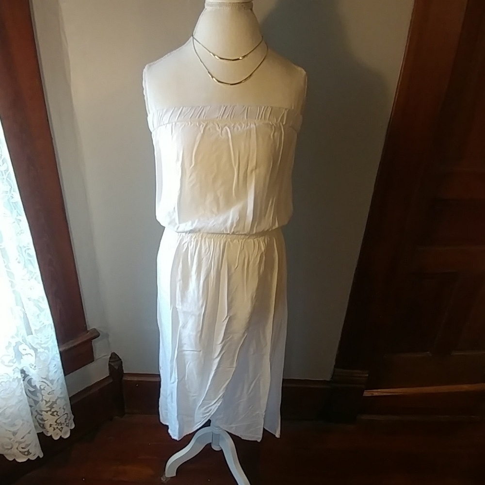 WHITE dress